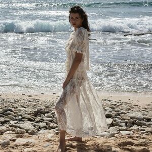 Brand New Doen SEBASTIANE SKIRT
IN SEA SALT sz small